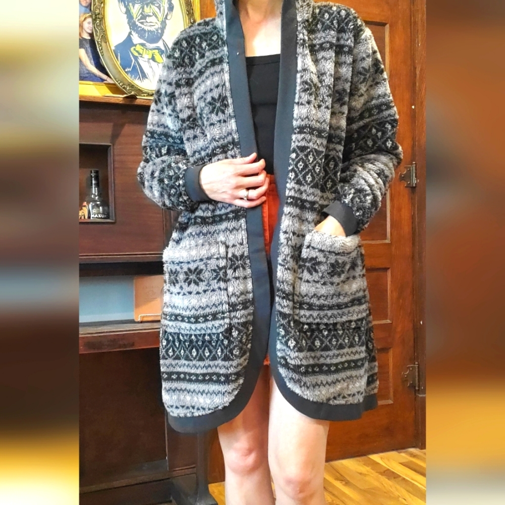 Extra fluffy Berkshire robe nordic black women's size small